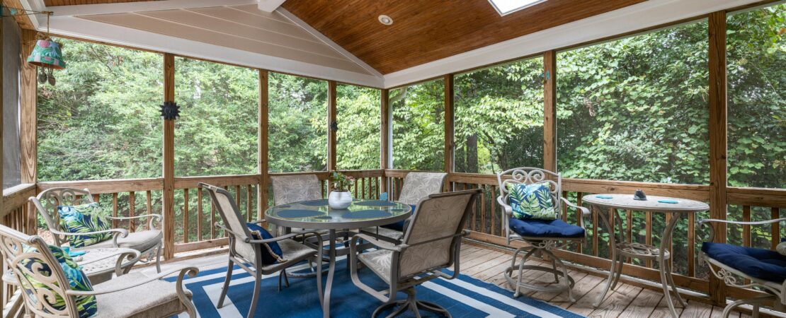 Exploring the Best Restaurants Listed on Charlie’s Bakery & Chinese Restaurant